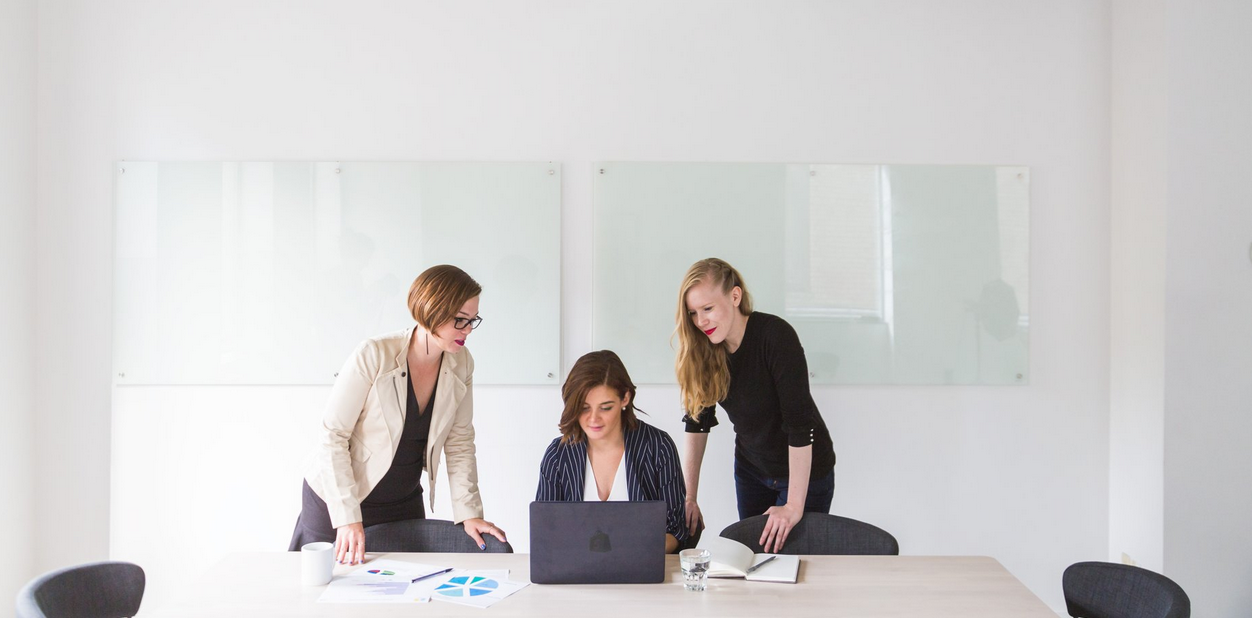 HelloWorld 跨境电商聊天助手高级应用全攻略